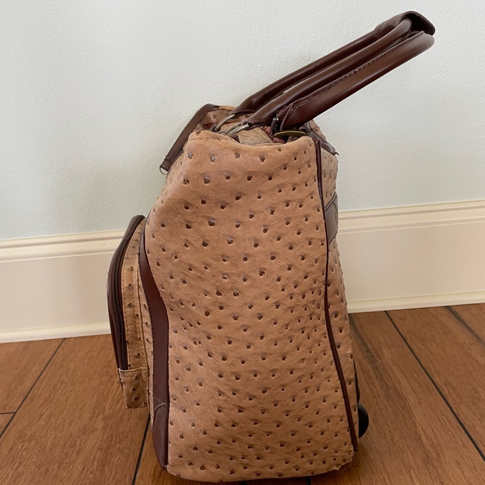 Rolling Carry on Bag